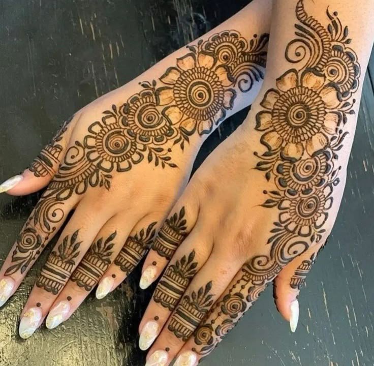 simple-and-easy-mehndi-design-back-hand simple-and-easy-mehndi-design-back-hand