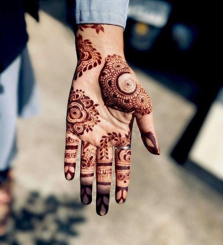 very-easy-mehndi-design-for-karva-chauth very-easy-mehndi-design-for-karva-chauth
